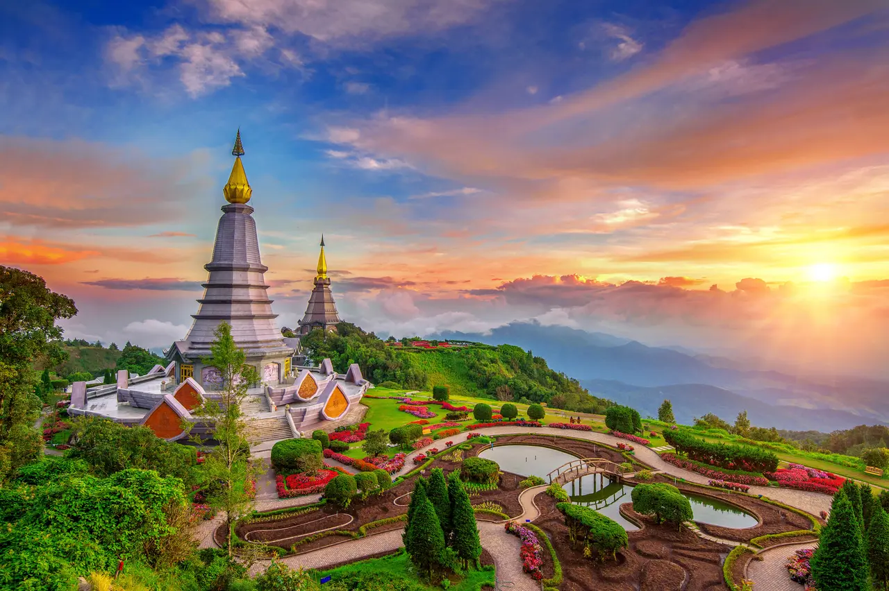 Pagoda doi inthanon national park chiang mai 2
