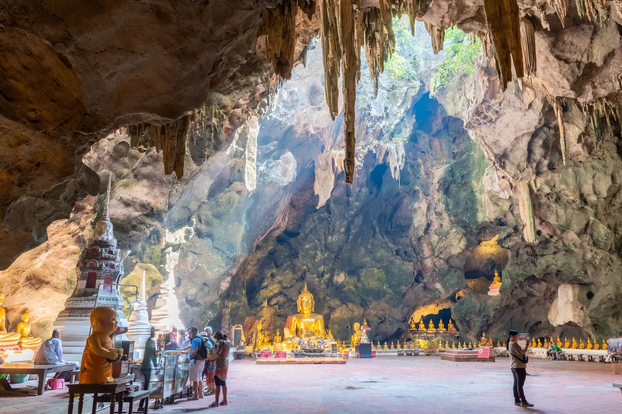 Thum khao luang i petchaburi