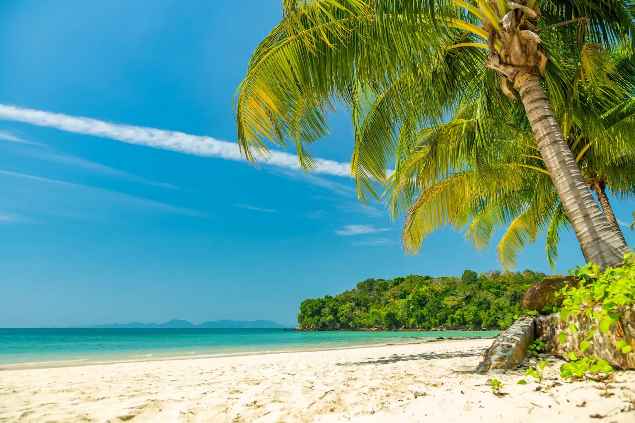 Klong muang stranden ved krabi i thailand