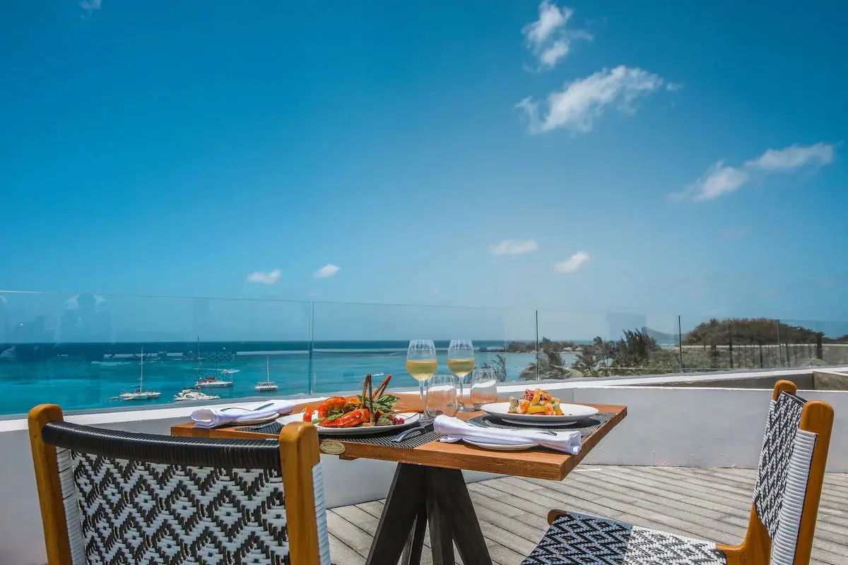 Ocean v hotel restaurantens terrasse