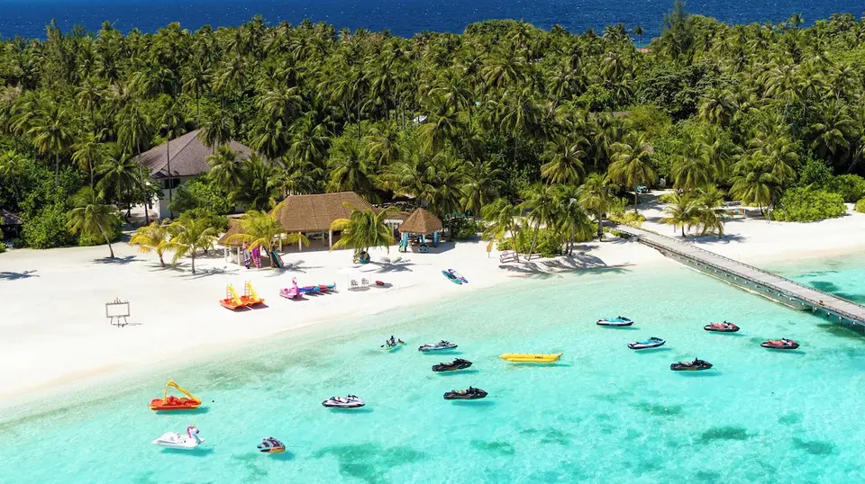 Atmosphere kanifushi maldives vandsport i vandkanten