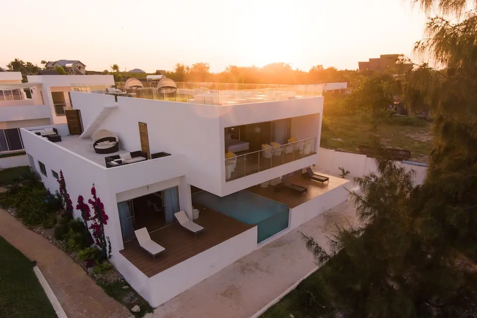Presidential Villa i to etager med privat pool og terrasser på Nungwi Dreams by Mantis