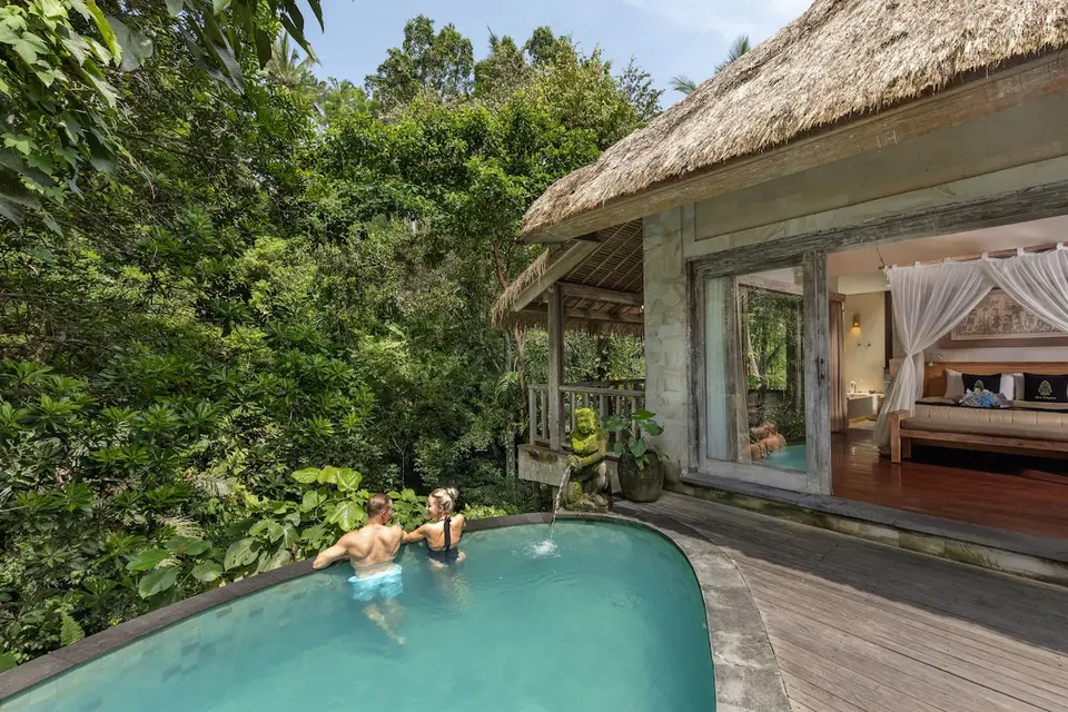Eksempel på villa med egen pool på The Kayon Resort