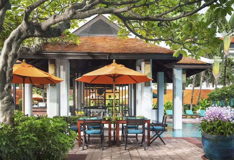 Anantara Riverside Bangkok Resort opdaekning udenfor