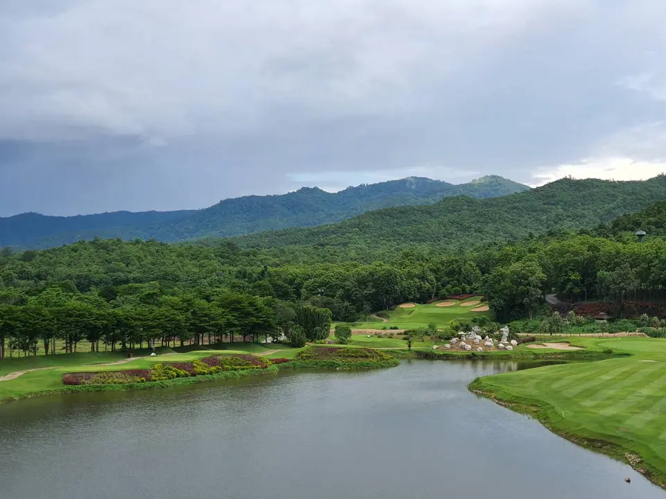 Gassan Khuntan Golf Spa