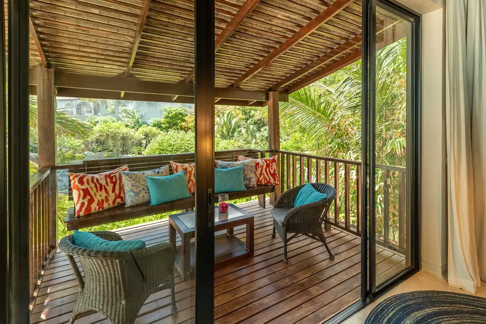 Ocean view balkon værelse på Buri Rasa Village på Phangan Island