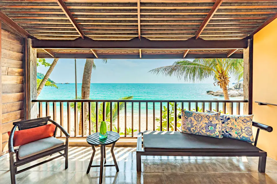 Altan med havudsigt ved Buri Rasa Village i Phangan