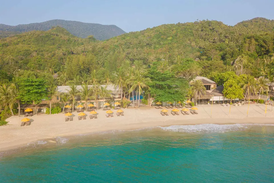 Luft Buri Rasa Village Beach Resort i Thailand