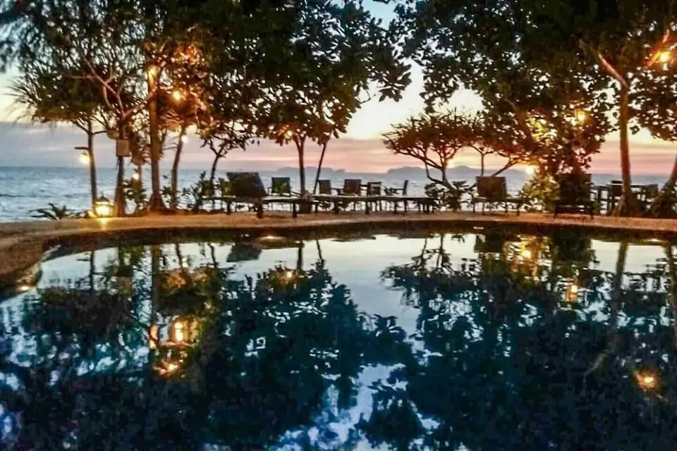 Aftenudsigt over Beach Villas pool