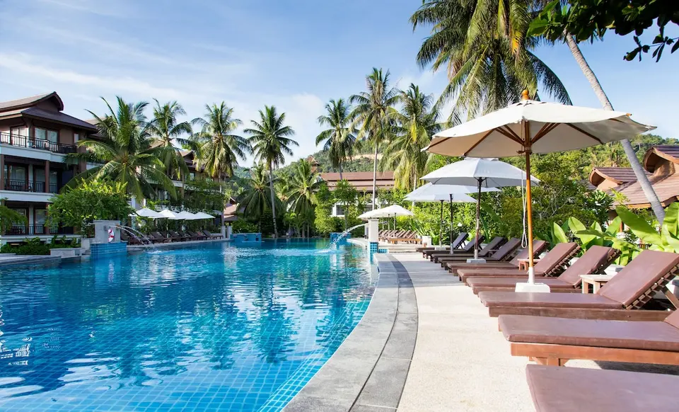 Søg efter Maehaad Bay Resort med swimmingpool