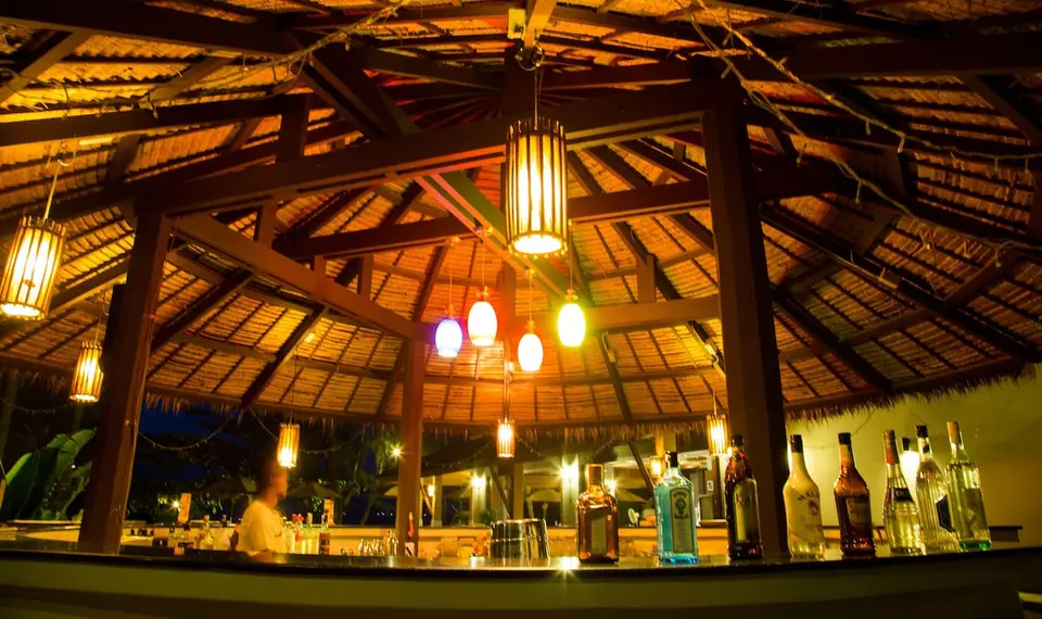 Natudsigt over en bar på Maehaad Bay Resort
