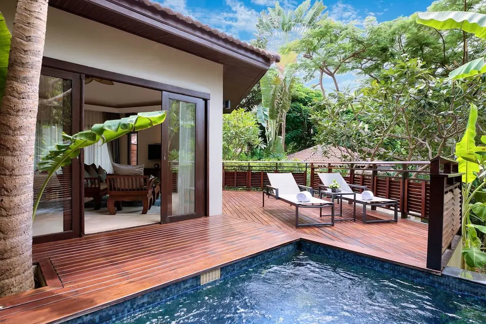 Trædæk med pool på SAii Koh Samui Choengmon, Thailand.