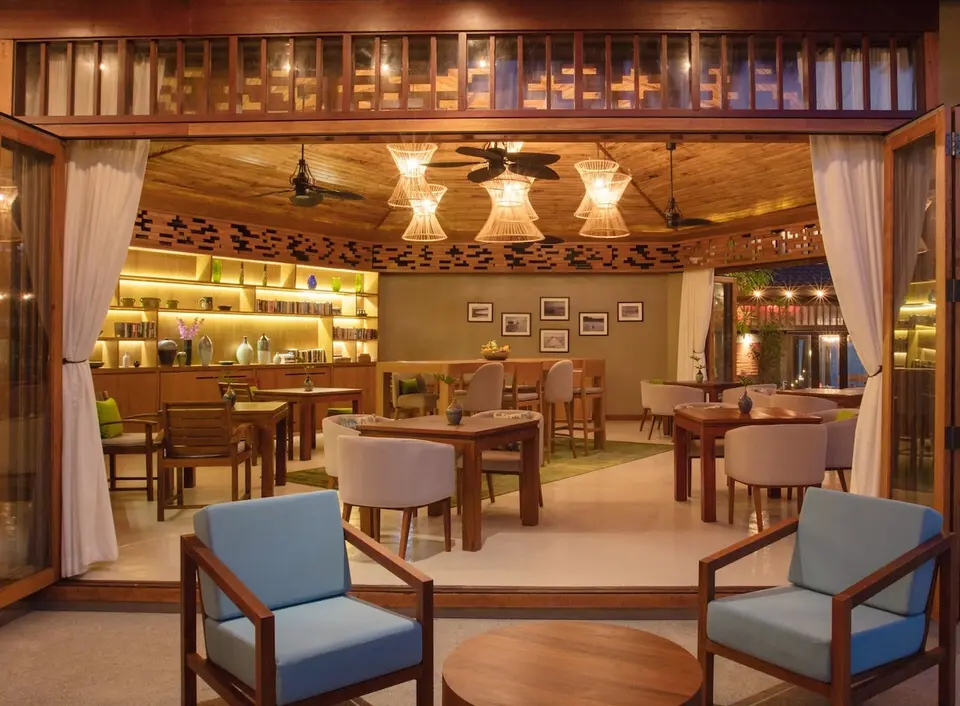 Restaurant med rustik indretning i Koh Samui, Choengmon: SAii