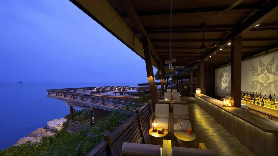Six Senses Samui billeder - Udsigt over havet fra bar på dæk. Tilgængelige forfriskning ved udendørs bar med panoramaudsigt over oceanet. Se