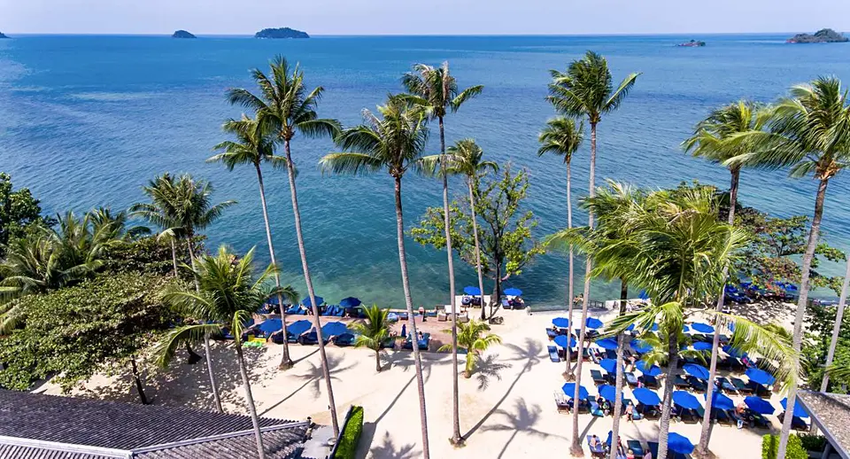 AWA Resort Koh Chang ligger helt ud til havet