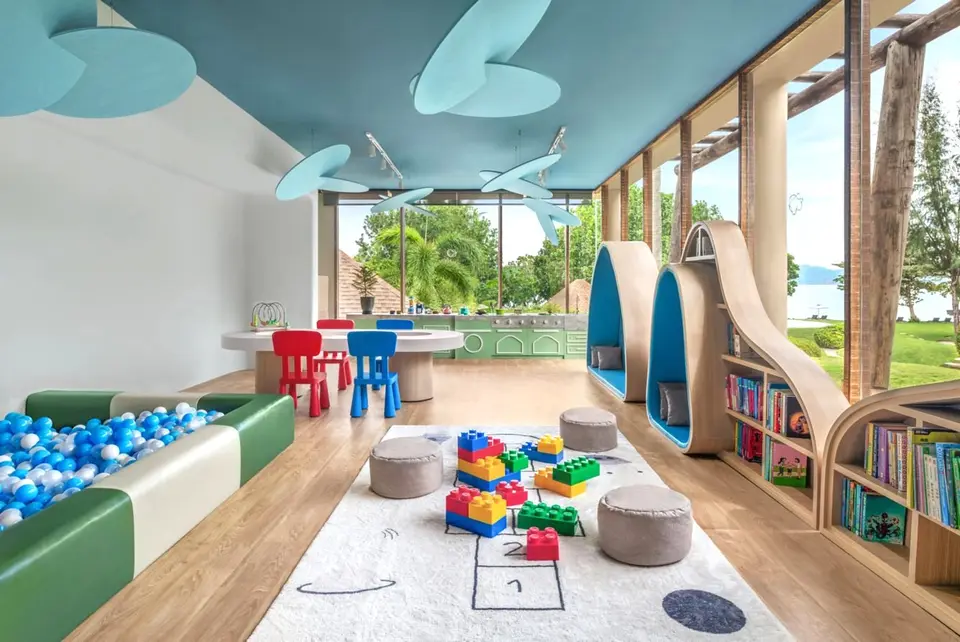 Naka Island kids club
