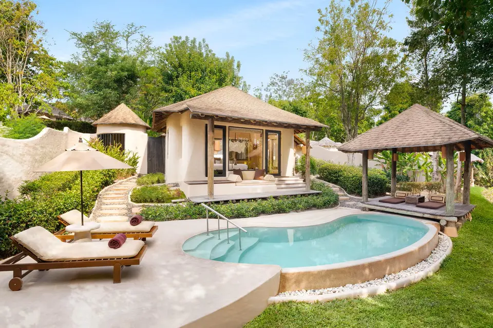 Naka Island tropical poolvilla