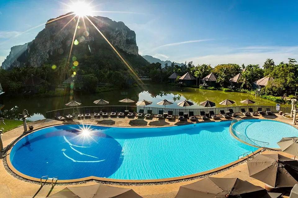 Peace Laguna Resort Spa pool og boernepool