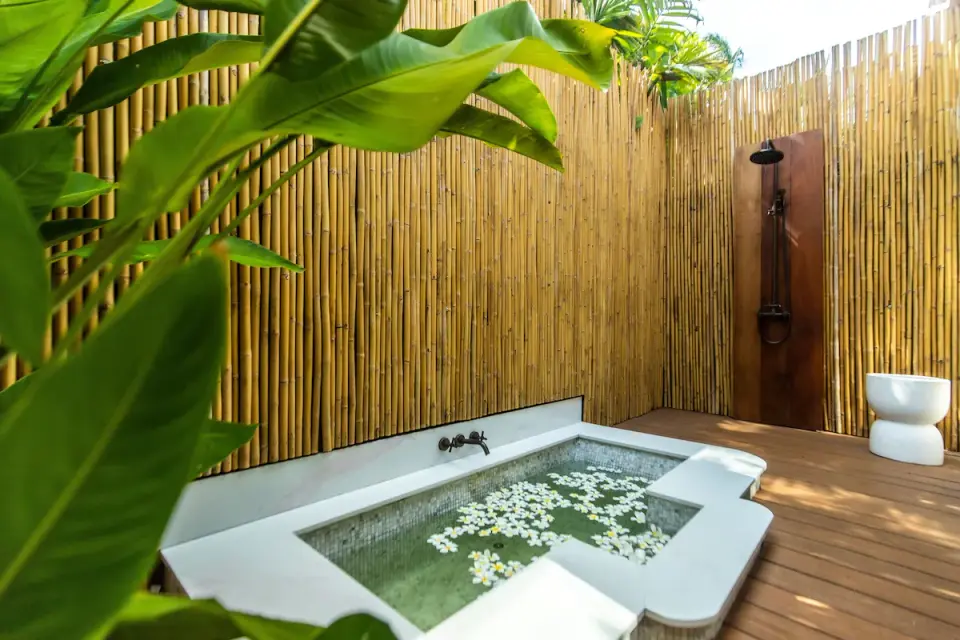 Bandara Spa Resort Pool Villas Samui jacuzzi