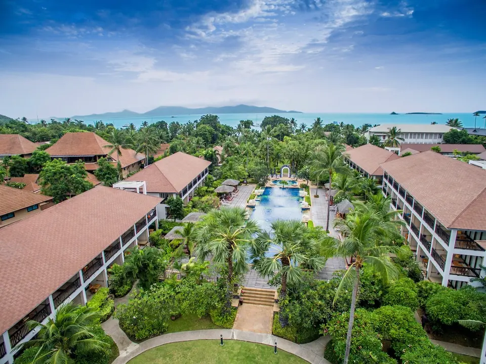 Bandara Spa Resort Pool Villas Samui oversigtsbillede fra oven med resort og havet
