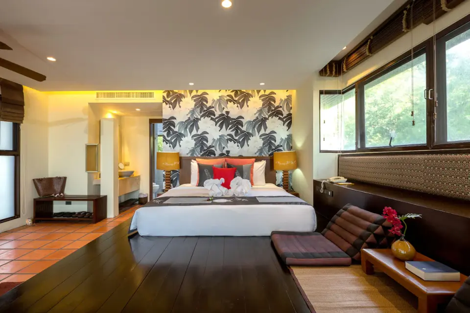 Khaolak Wanaburee Resort eksempel paa vaerelse med dobbeltseng