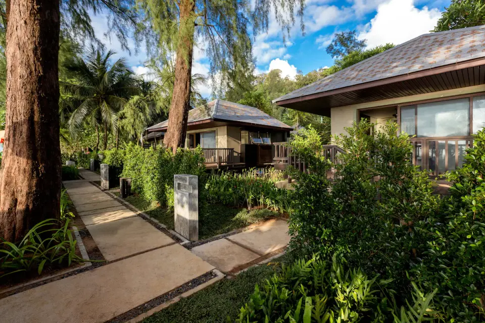 Khaolak Wanaburee Resort villaerne med stisystem