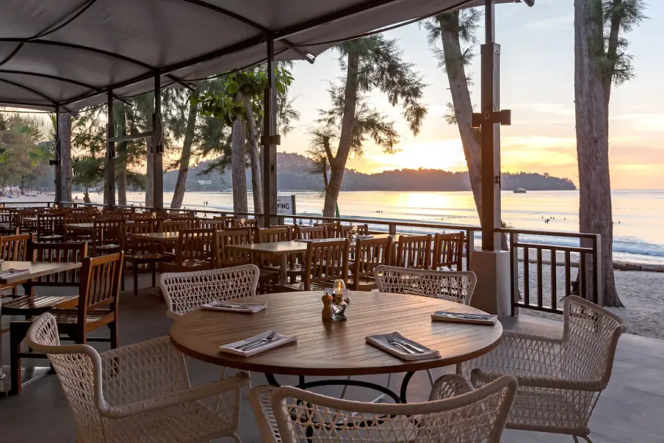 Sunwing Bangtao Beach restaurant i tusmoerke