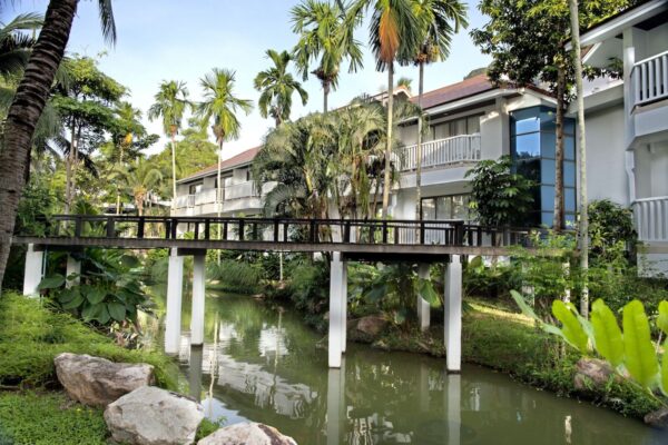 Bro ved Aonang Villa Resort Pond eller Pond Bridge ved Aonang Villa Resort Hotel.